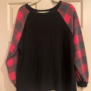 Women’s Plaid Sleeve Black Shirt